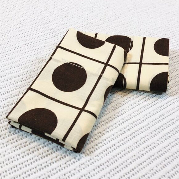 Vintage 70s WABASSO Geometric Brown Dots Pillowcase Set: Retro Mod Home Textile - Picture 11 of 11